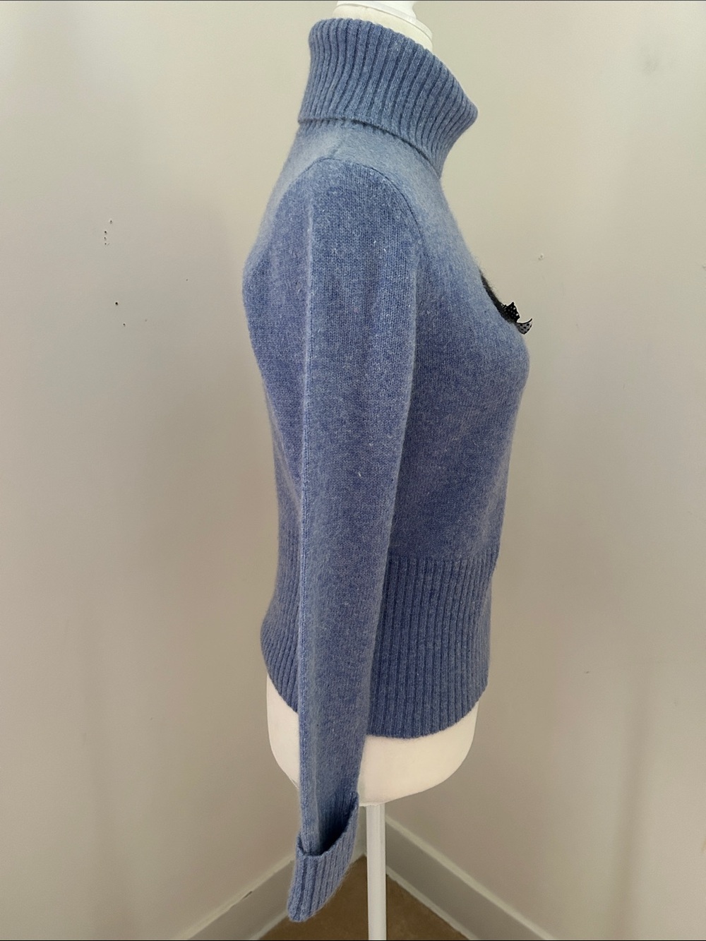 Alexandra Bartlett Blue Wool Turtleneck Sweater with Black Scottie Dog Sz S - Picture 3 of 5